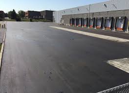 Best Recycled Asphalt Driveway Installation  in Utica, MI